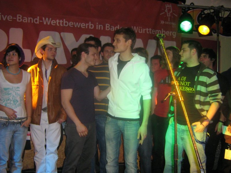diesiegeranthonyzaroundband.jpg